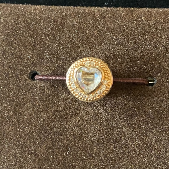 Essence LOVE Charm - Picture 3 of 5